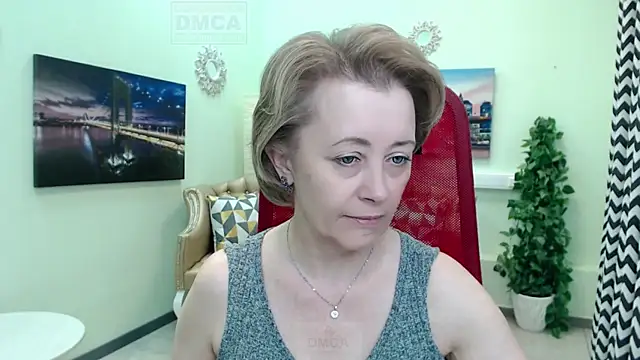 MONA W online show from April 2026 11:39:01 AM