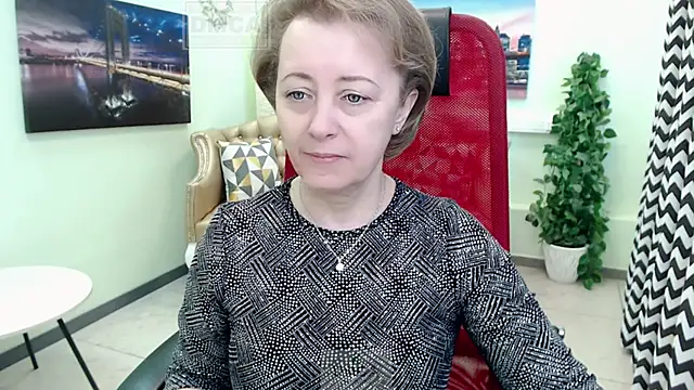 MONA W online show from April 2026 09:49:01 AM