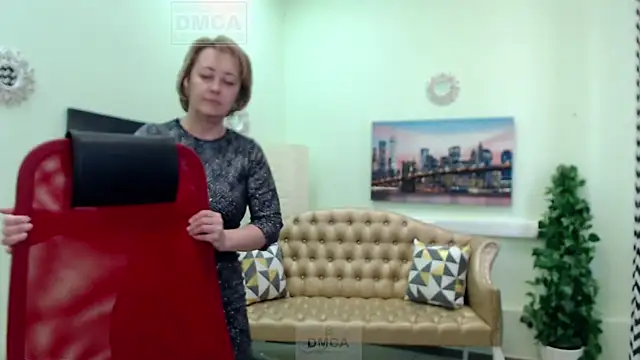 MONA W online show from April 2026 11:12:01 AM