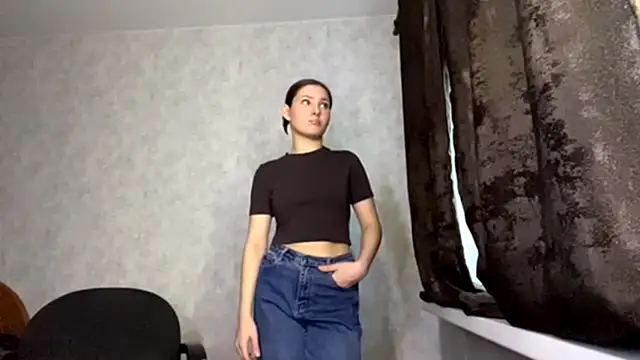 FoxieFlare online show from February 2026 12:32:01 AM