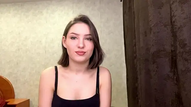 FoxieFlare online show from February 2026 12:10:02 AM