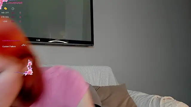 Snapshot of Leah_Castro chatting on February 2026 03:23:02 AM Leah Castro online show from February 2026 03:23:02 AM