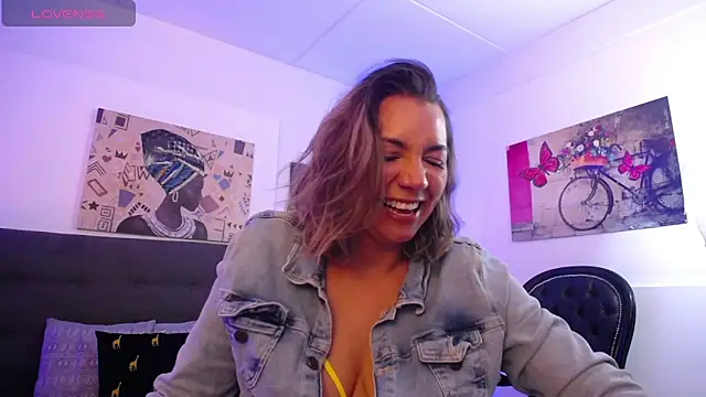 Snapshot of milfsecret69 chatting on June 2026 10:53:01 AM milfsecret69 online show from June 2026 10:53:01 AM