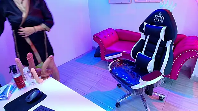 Madame scarlett online show from April 2026 11:35:01 AM