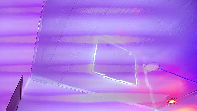 Madame scarlett online show from March 2026 11:27:02 AM