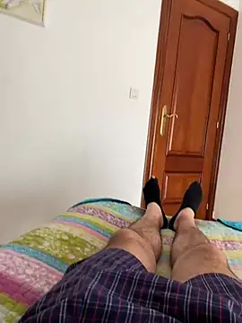 manu156789 online show from April 2026 01:07:02 PM