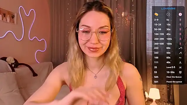 lusciousslily online show from March 2026 03:31:01 AM