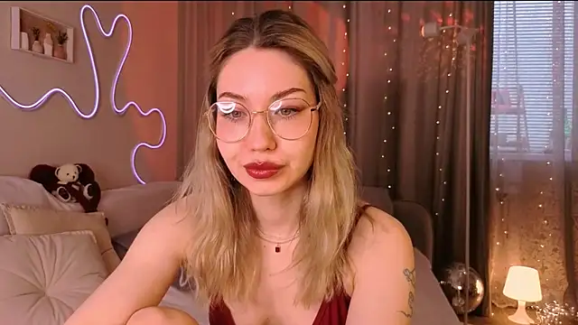 lusciousslily online show from March 2026 02:39:01 AM