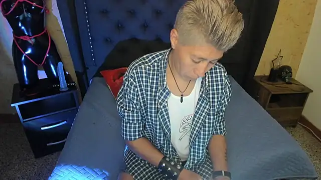 Kali Panther online show from April 2026 07:42:02 PM