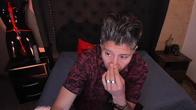 Kali Panther online show from April 2026 09:39:33 PM