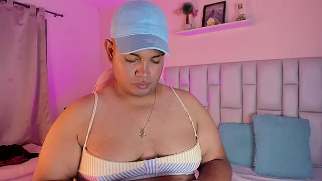 Snapshot of jay_kross1 chatting on February 2026 01:39:01 AM jay kross1 online show from February 2026 01:39:01 AM