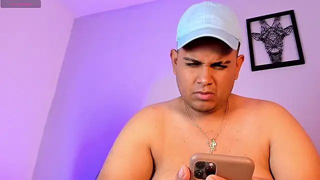 Snapshot of jay_kross1 chatting on March 2026 01:39:02 AM jay kross1 online show from March 2026 01:39:02 AM