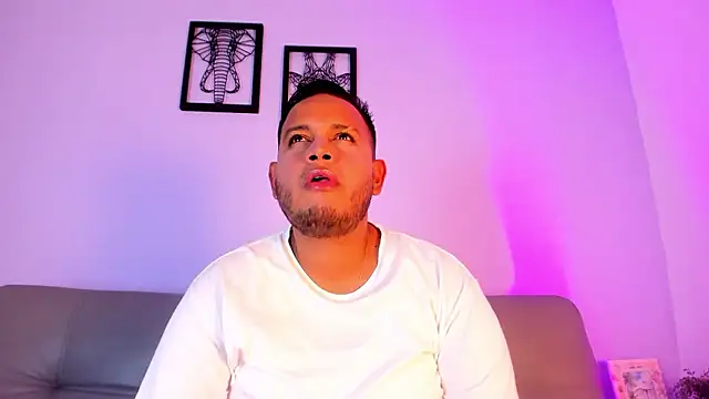 Snapshot of jay_kross1 chatting on February 2026 07:35:01 PM jay kross1 online show from February 2026 07:35:01 PM