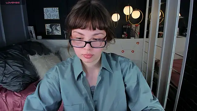 Snapshot of Maykinkya chatting on February 2026 02:17:02 PM Maykinkya online show from February 2026 02:17:02 PM