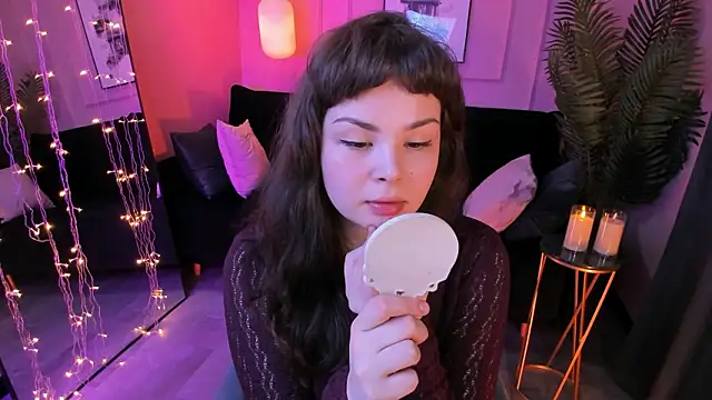 Snapshot of Maykinkya chatting on February 2026 02:44:01 PM Maykinkya online show from February 2026 02:44:01 PM