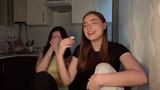 LissaBliss online show from April 2026 02:13:01 PM