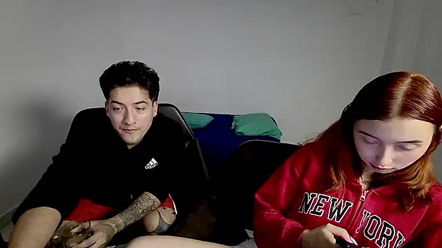 Snapshot of RoseSinsDonViktor chatting on February 2026 10:33:01 AM RoseSinsDonViktor online show from February 2026 10:33:01 AM