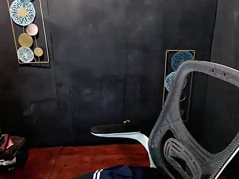 itsme jaja18 online show from April 2026 10:38:02 PM