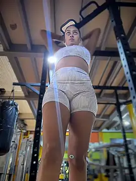 Snapshot of LunaHeat chatting on February 2026 03:09:02 PM LunaHeat online show from February 2026 03:09:02 PM