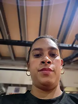 Snapshot of LunaHeat chatting on February 2026 03:01:01 PM LunaHeat online show from February 2026 03:01:01 PM