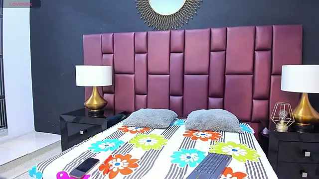 LauraRoot online show from March 2026 07:54:01 PM