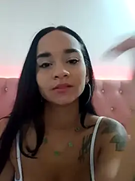 Maria x Alejandra online show from April 2026 08:10:01 PM