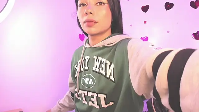 Bella Miller1  online show from March 2026 04:12:02 PM