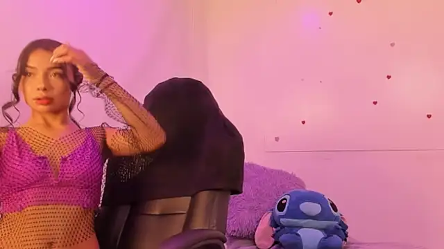 Bella Miller1  online show from March 2026 05:57:02 PM