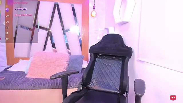 Snapshot of Bella_Miller1_ chatting on February 2026 06:08:02 PM Bella Miller1 online show from February 2026 06:08:02 PM