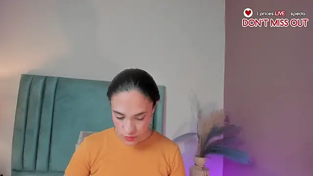 Snapshot of CelesteQueeen chatting on February 2026 12:13:02 PM CelesteQueeen online show from February 2026 12:13:02 PM