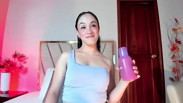 Snapshot of CelesteQueeen chatting on April 2026 06:09:01 PM CelesteQueeen online show from April 2026 06:09:01 PM