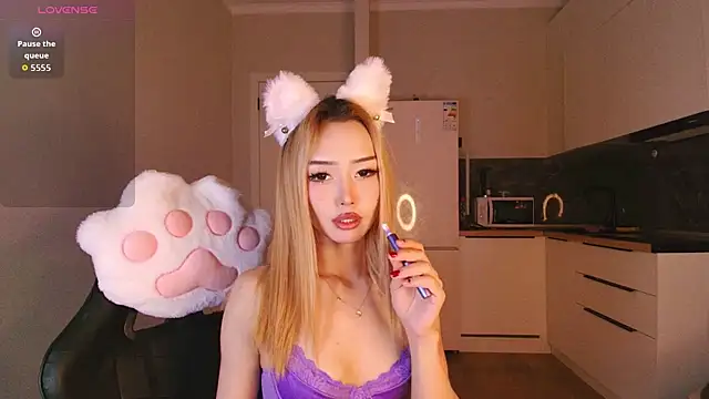 dionlee9 online show from February 2026 01:55:02 PM