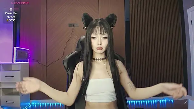 dionlee9 online show from March 2026 12:18:01 AM