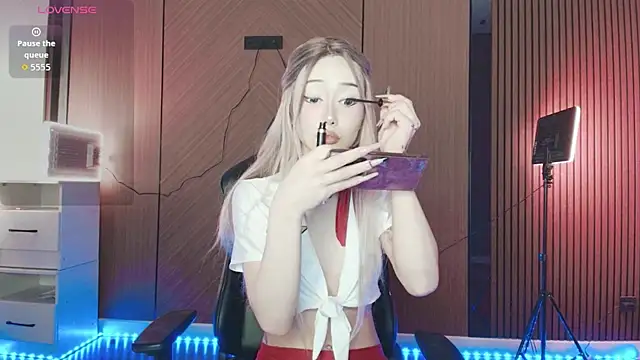 dionlee9 online show from March 2026 02:07:01 PM