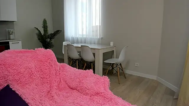 G0od girl online show from February 2026 08:33:01 AM