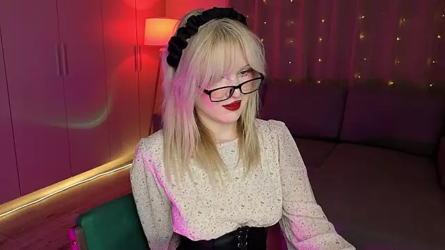 Mary Piersen online show from March 2026 12:22:02 AM