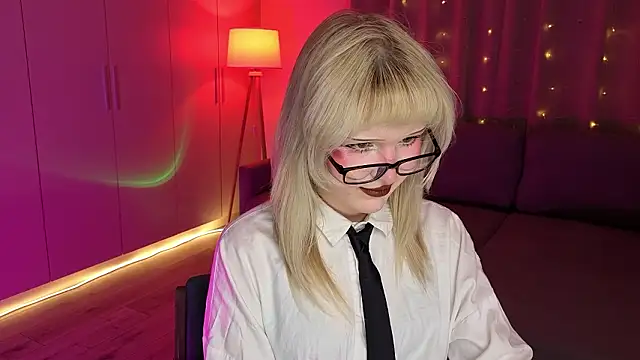 Mary Piersen online show from March 2026 11:34:02 PM