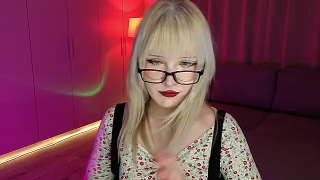 Mary Piersen online show from March 2026 01:01:02 AM