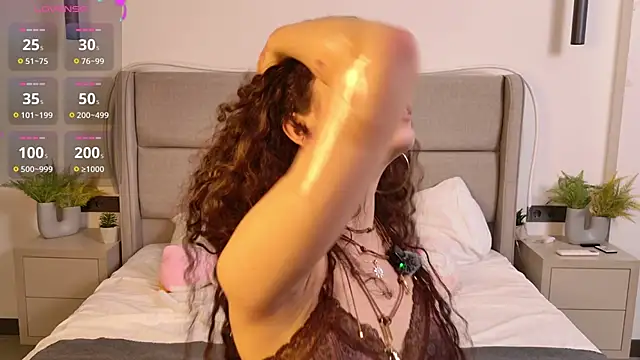 Luna Starlight online show from February 2026 09:16:01 PM