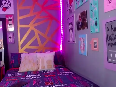 Evelyn lovers  online show from March 2026 11:30:01 PM