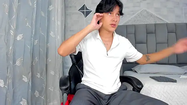 SalvatoreBenford online show from February 2026 05:03:02 AM