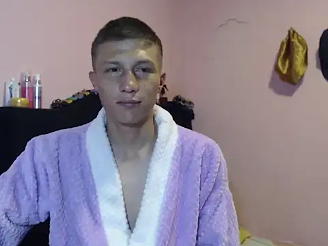 Cronos Hot 8 online show from February 2026 03:39:02 AM