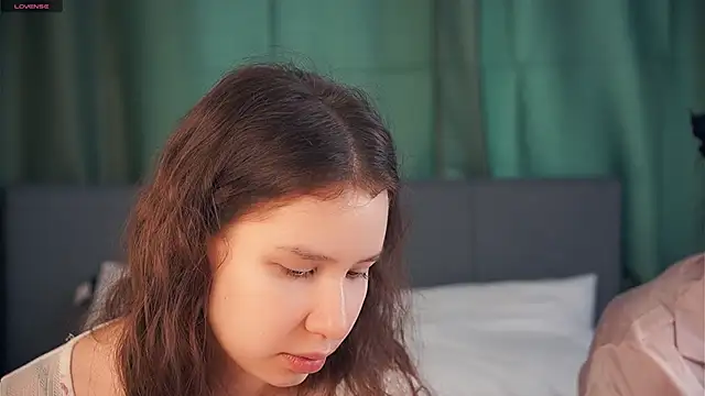 ZofiaSoshnik online show from February 2026 06:47:02 AM