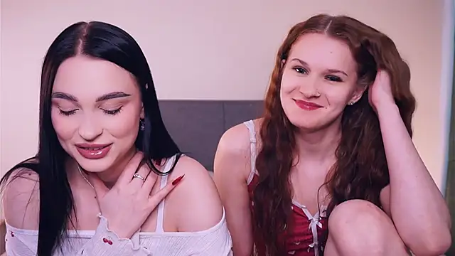 Snapshot of ZofiaSoshnik chatting on April 2026 07:22:02 AM ZofiaSoshnik online show from April 2026 07:22:02 AM