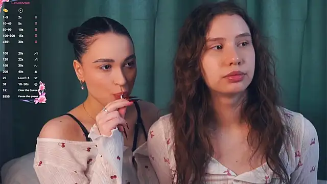 Snapshot of ZofiaSoshnik chatting on March 2026 09:10:02 AM ZofiaSoshnik online show from March 2026 09:10:02 AM