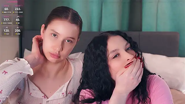 Snapshot of ZofiaSoshnik chatting on March 2026 07:35:01 AM ZofiaSoshnik online show from March 2026 07:35:01 AM