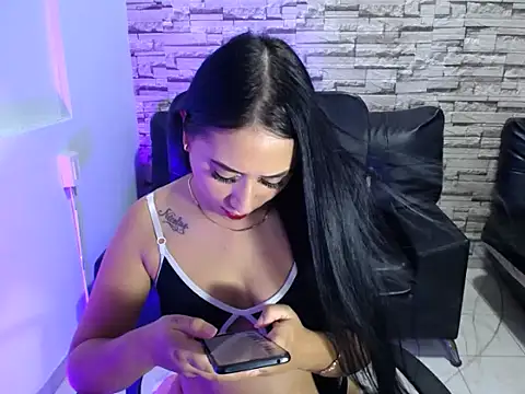 Snapshot of paula_ross_ chatting on April 2026 11:44:02 PM paula ross online show from April 2026 11:44:02 PM