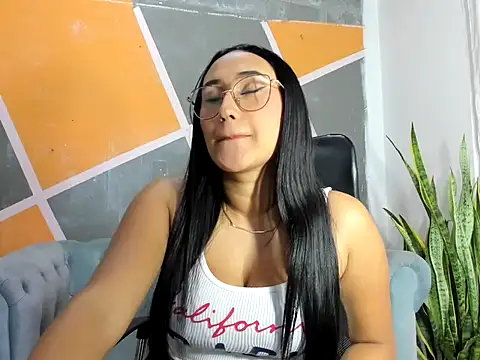 camila wood online show from February 2026 11:14:02 PM