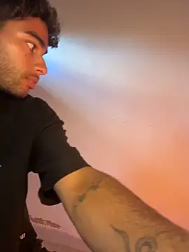 its alejandro27 online show from May 2026 08:11:02 PM