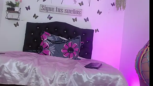 Coral Villalobos online show from February 2026 12:40:02 PM